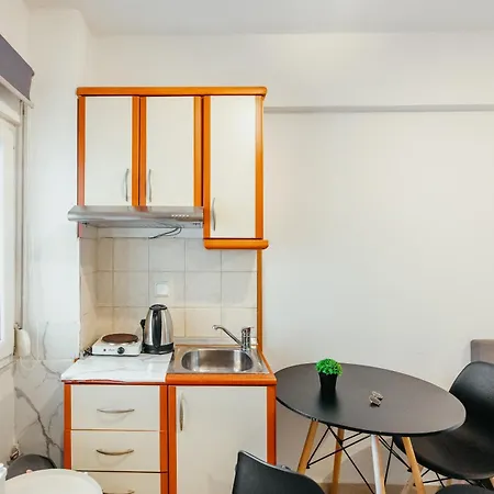 Stylish Retreat *